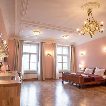 Pod Jagnieciem - Rynek Glowny *